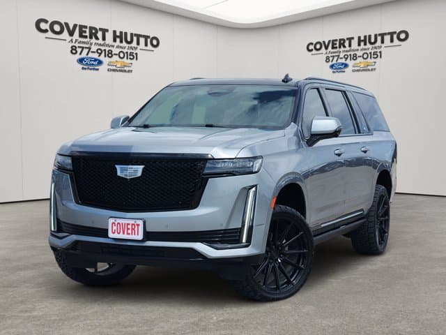 2023 Cadillac Escalade ESV 4WD Sport — photo 1 of 32