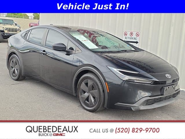 2023 Toyota Prius LE — photo 1 of 12