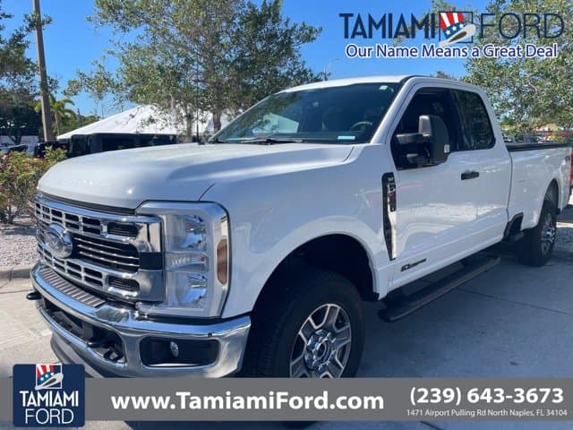2025 Ford Super Duty F-350 SRW XLT — photo 1 of 5