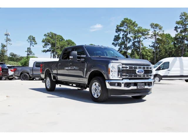2025 Ford Super Duty F-250 SRW Base — photo 1 of 33