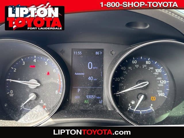2021 Toyota C-HR Limited — photo 1 of 4