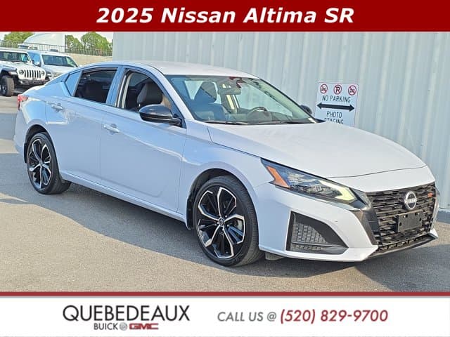 2025 Nissan Altima SR — photo 1 of 24