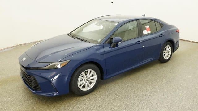 2026 Toyota Camry LE — photo 1 of 52