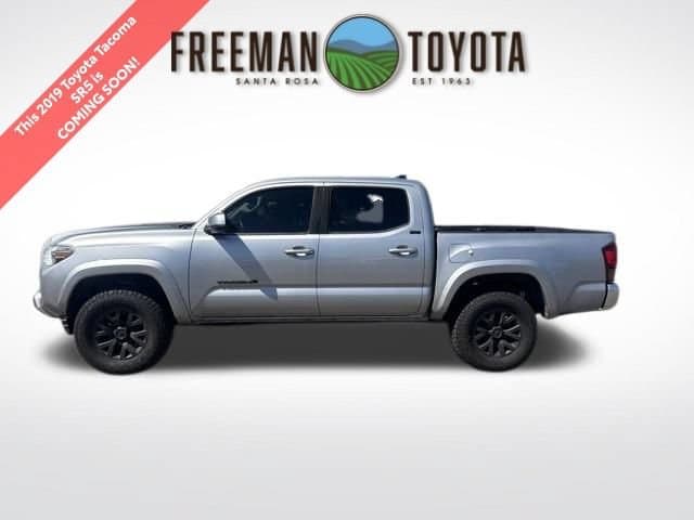 2019 Toyota Tacoma 2WD SR5 — photo 1 of 8