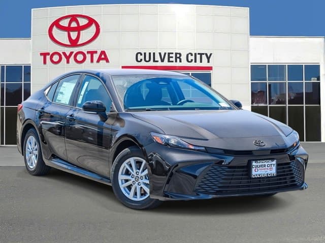 2026 Toyota Camry LE — photo 1 of 26