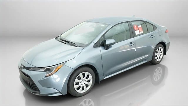 2027 Toyota Corolla LE — photo 1 of 24