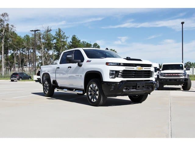 2026 Chevrolet Silverado 2500HD Custom — photo 1 of 35