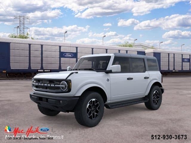 2026 Ford Bronco Outer Banks — photo 1 of 25