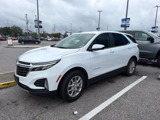 2024 Chevrolet Equinox LT — photo 1 of 12