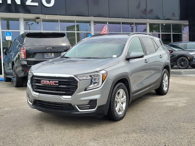 2023 GMC Terrain SLE — photo 1 of 29