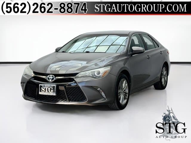 2015 Toyota Camry SE — photo 1 of 19