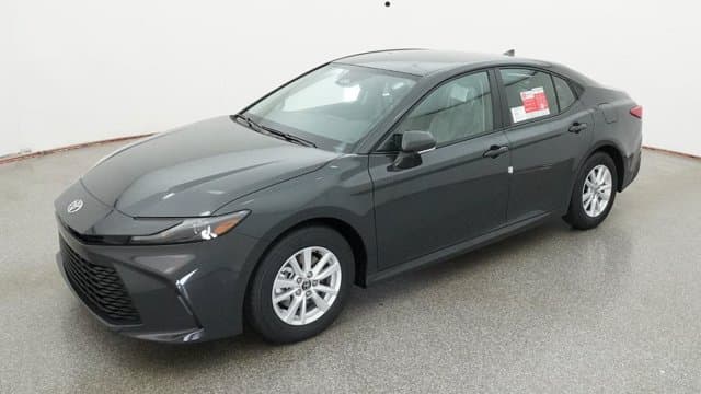 2026 Toyota Camry LE — photo 1 of 32