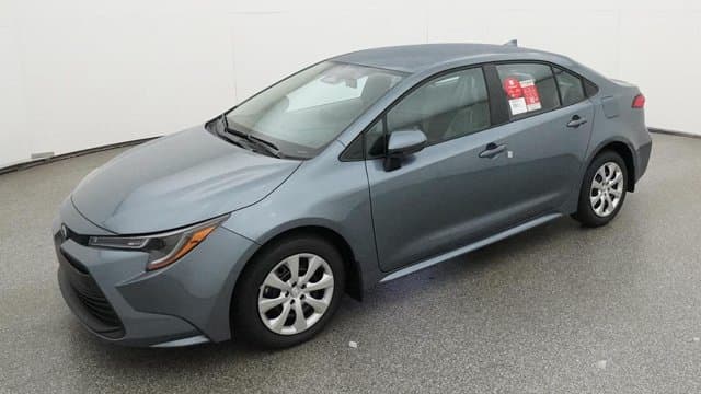 2027 Toyota Corolla LE — photo 1 of 30