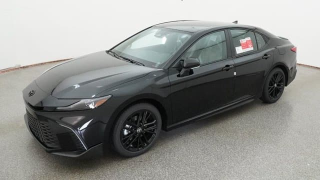 2026 Toyota Camry SE — photo 1 of 32
