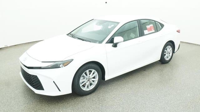 2026 Toyota Camry LE — photo 1 of 52