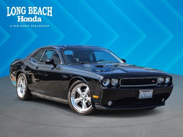 2013 Dodge Challenger R/T Classic — photo 1 of 26