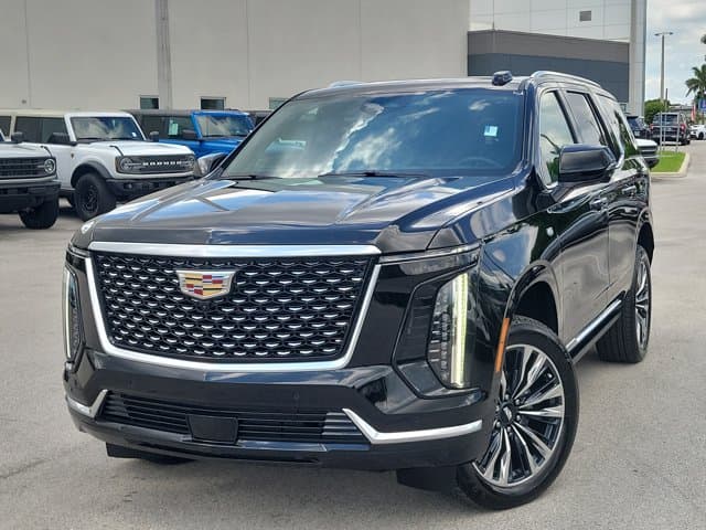 2025 Cadillac Escalade 4WD Premium Luxury — photo 1 of 36