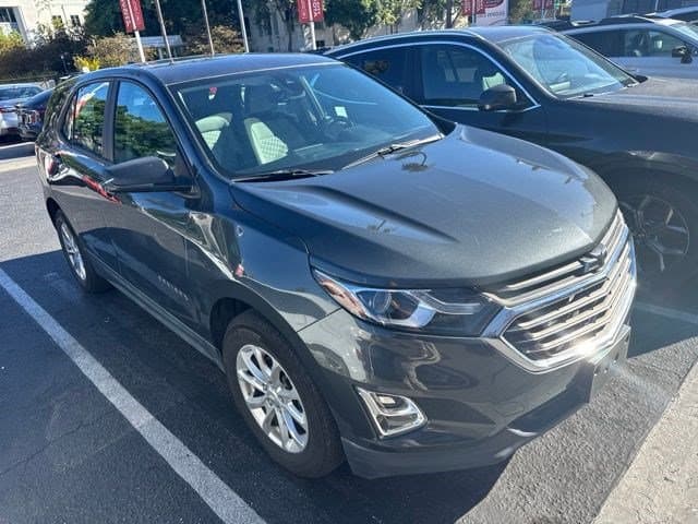 2021 Chevrolet Equinox LS — photo 1 of 4