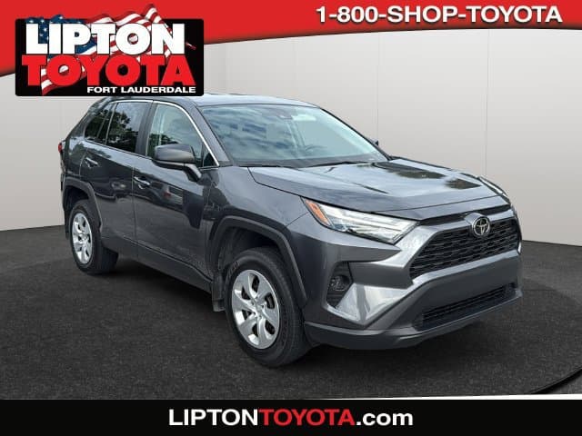 2025 Toyota RAV4 LE — photo 1 of 14