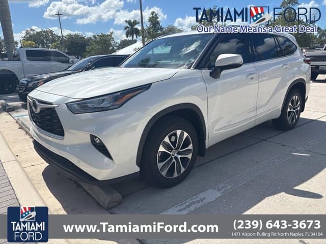2020 Toyota Highlander XLE — photo 1 of 7