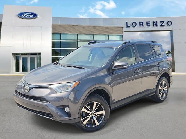 2017 Toyota RAV4 XLE — photo 1 of 28