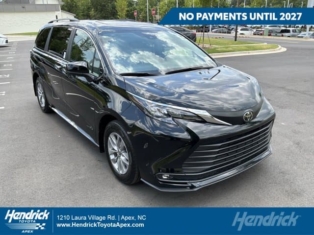 2026 Toyota Sienna XLE — photo 1 of 36