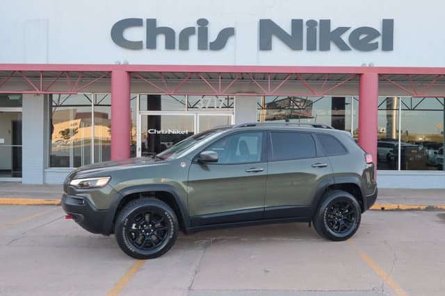 2021 Jeep Cherokee Trailhawk — photo 1 of 31