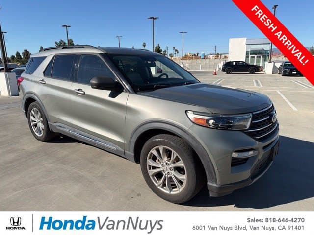 2020 Ford Explorer XLT — photo 1 of 9