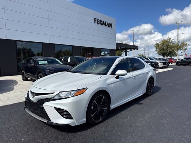 2020 Toyota Camry XSE — photo 1 of 15