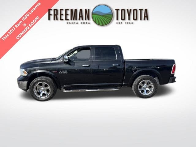 2017 RAM 1500 Laramie — photo 1 of 9