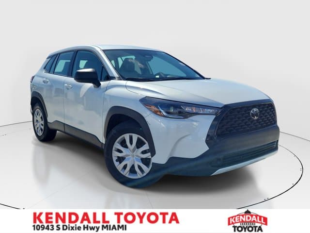 2025 Toyota Corolla Cross L — photo 1 of 28