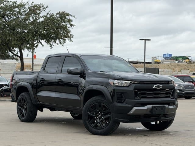 2025 Chevrolet Colorado 4WD Trail Boss — photo 1 of 13