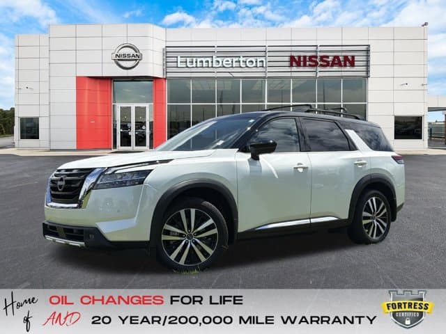 2024 Nissan Pathfinder Platinum — photo 1 of 37