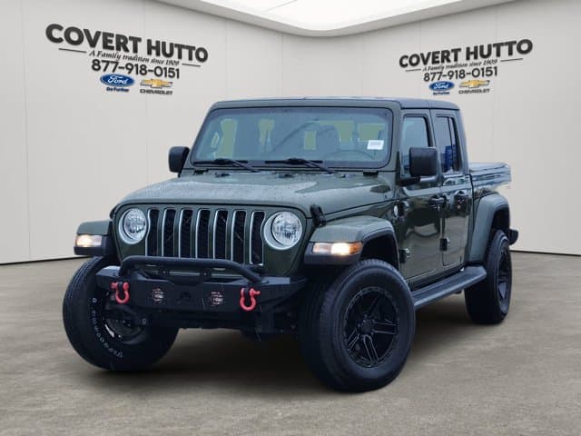 2022 Jeep Gladiator Overland — photo 1 of 33