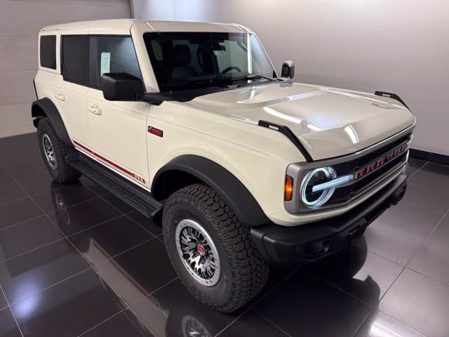 2026 Ford Bronco Outer Banks — photo 1 of 45