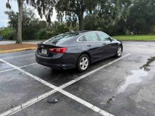 2022 Chevrolet Malibu LS — photo 1 of 5