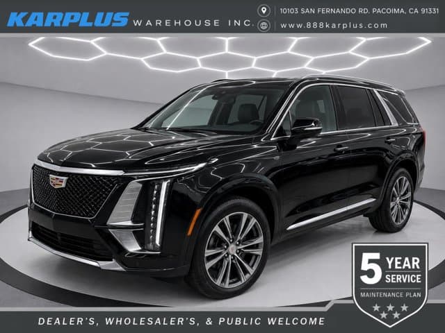 2024 Cadillac LYRIQ Luxury — photo 1 of 28