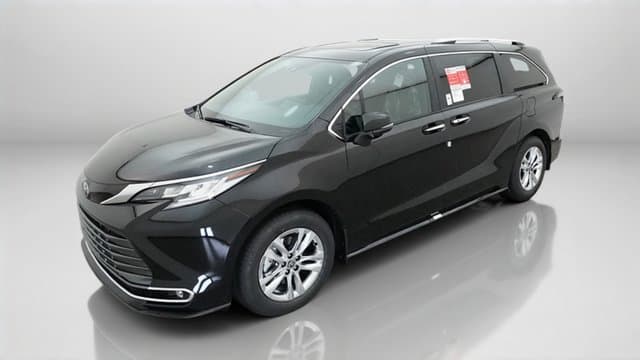 2026 Toyota Sienna Limited — photo 1 of 16