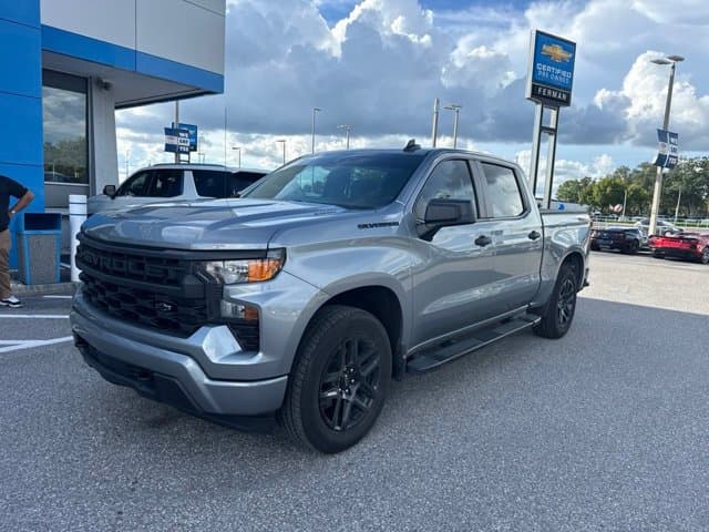 2024 Chevrolet Silverado 1500 Custom — photo 1 of 16