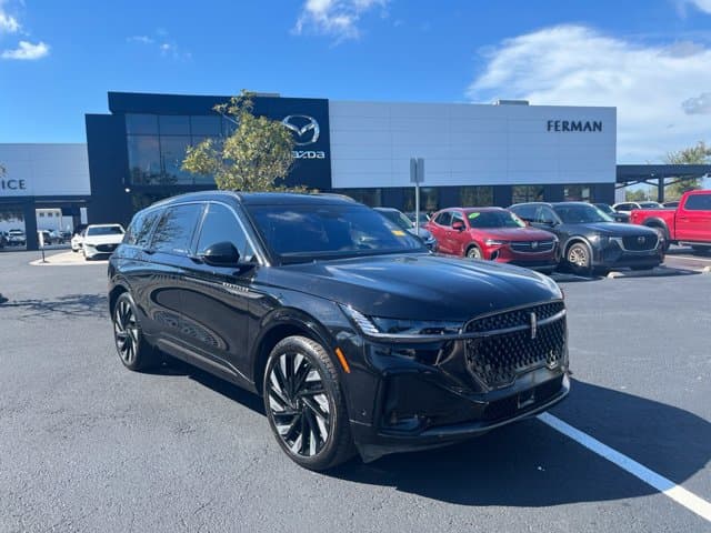 2024 Lincoln Nautilus Black Label — photo 1 of 21