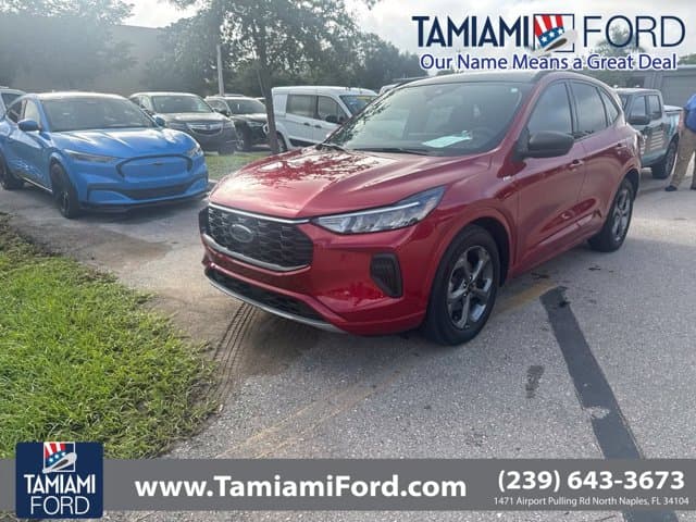 2023 Ford Escape ST-Line — photo 1 of 8