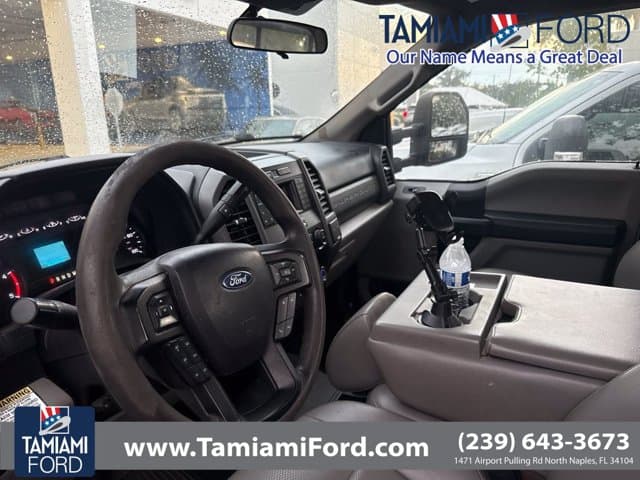 2020 Ford Super Duty F-550 DRW XL — photo 1 of 4