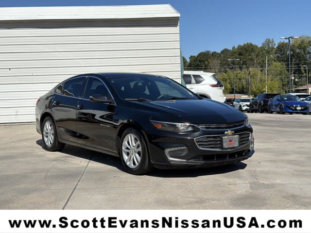 2018 Chevrolet Malibu Base — photo 1 of 33
