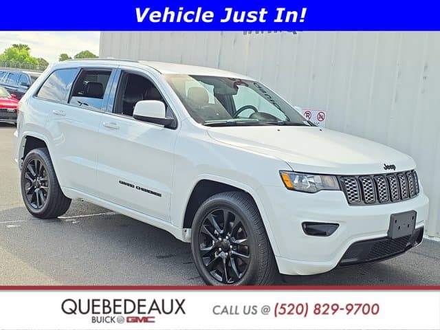2019 Jeep Grand Cherokee Altitude — photo 1 of 28