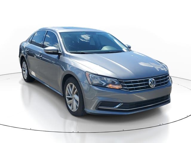 2018 Volkswagen Passat 2.0T SE — photo 1 of 26