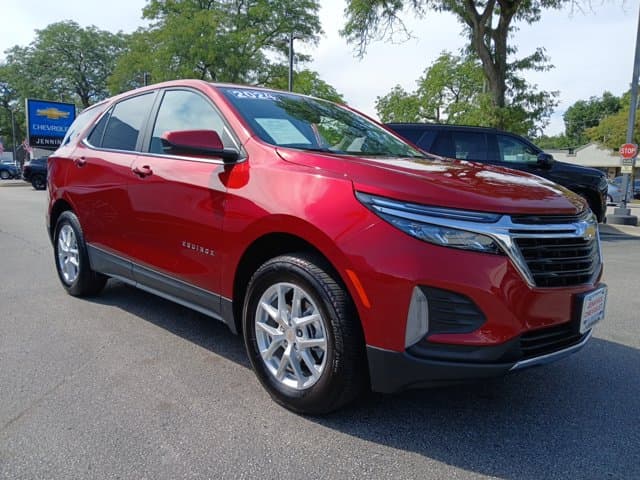 2024 Chevrolet Equinox LT — photo 1 of 30