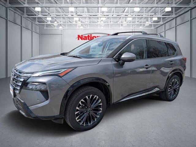 2026 Nissan Rogue Platinum — photo 1 of 26