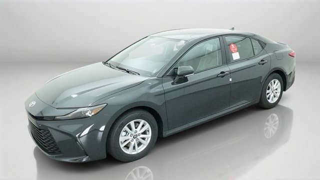 2027 Toyota Camry LE — photo 1 of 46