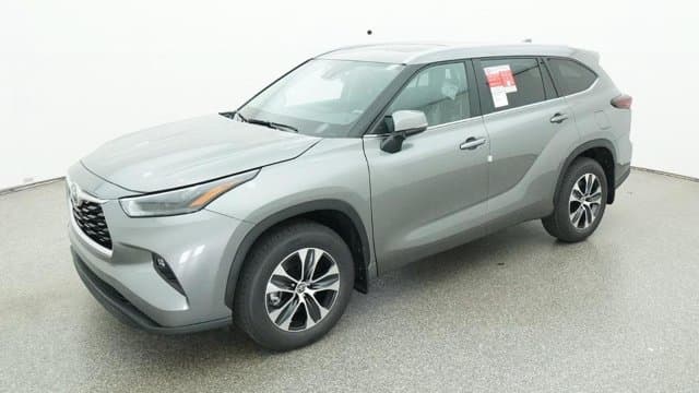 2026 Toyota Highlander XLE — photo 1 of 52