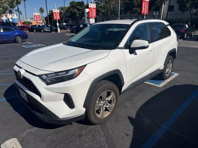 2024 Toyota RAV4 XLE — photo 1 of 4